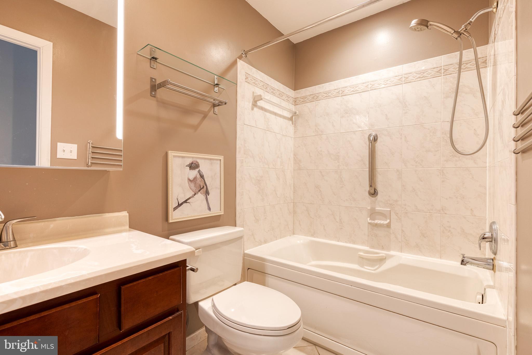 CARLTON SQUARE - Residential