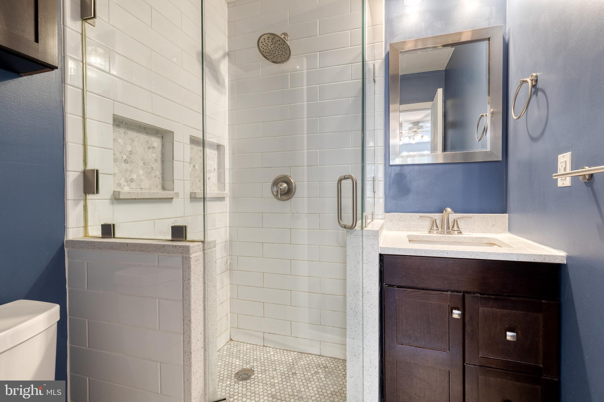 CARLTON SQUARE - Residential