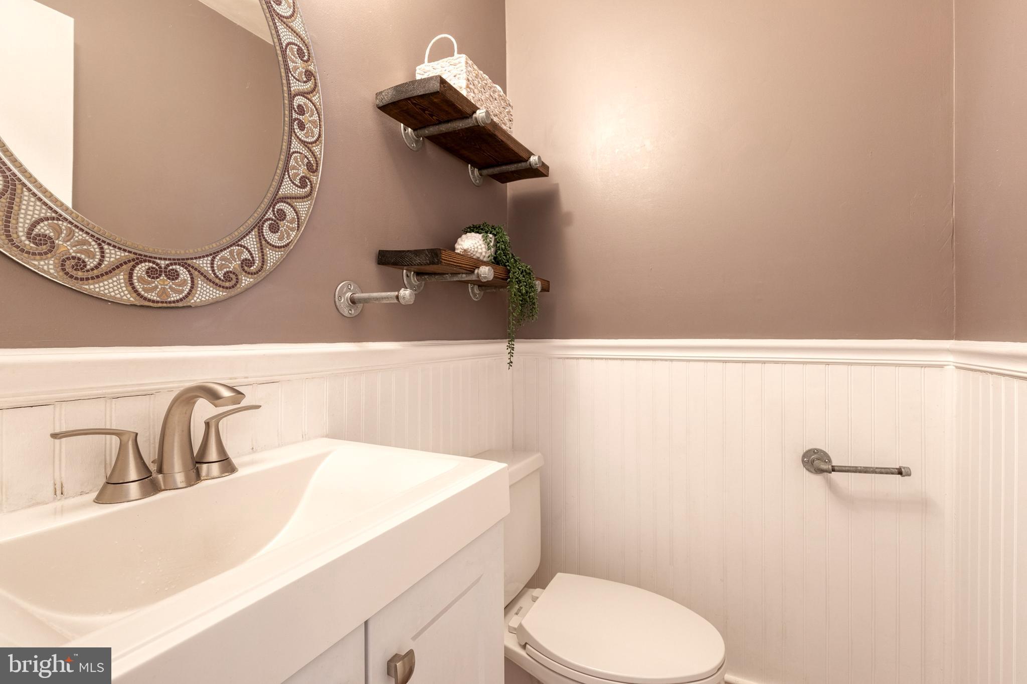 CARLTON SQUARE - Residential