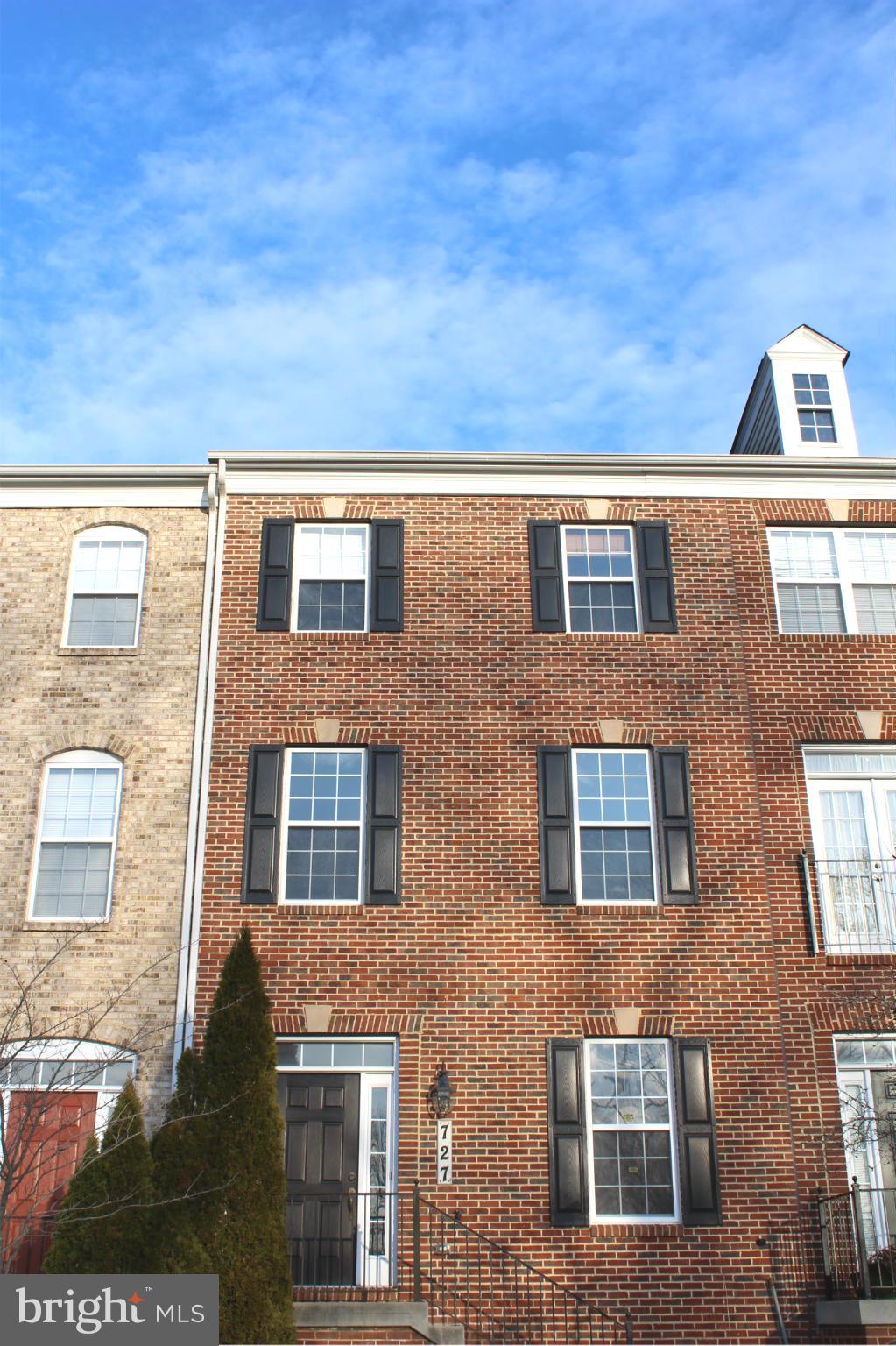 Beautiful 3BR, 2 Full & 2 Half Baths, 3 Level Brick Front Townhome w/2 Car Garage! Gorgeous Kitchen w/Stainless Steel Appl, Granite, 42" Cab, Island, Breakfast Bar, Hardwood Floors, 2 Sided Gas Fireplace, Master w/Walk In Closet, MBA, Upper Level Laundry, & Much More! Fantastic Community w/Clubhouse, Pool, Tot Lots, Walking/Running Trails, Open Space & Easy Access to Commuter Routes & Shopping!
