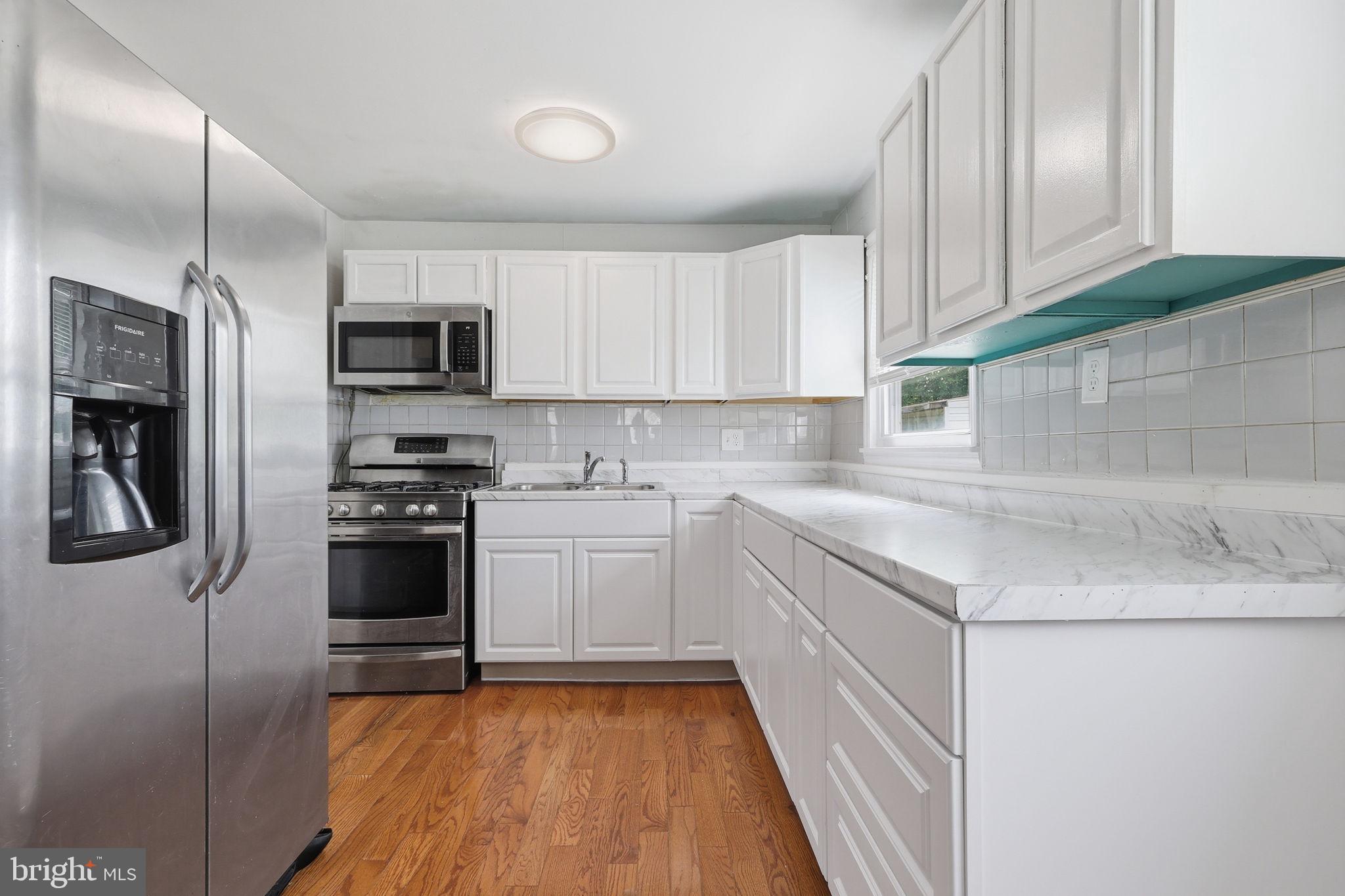 NORTH FORESTVILLE - Residential