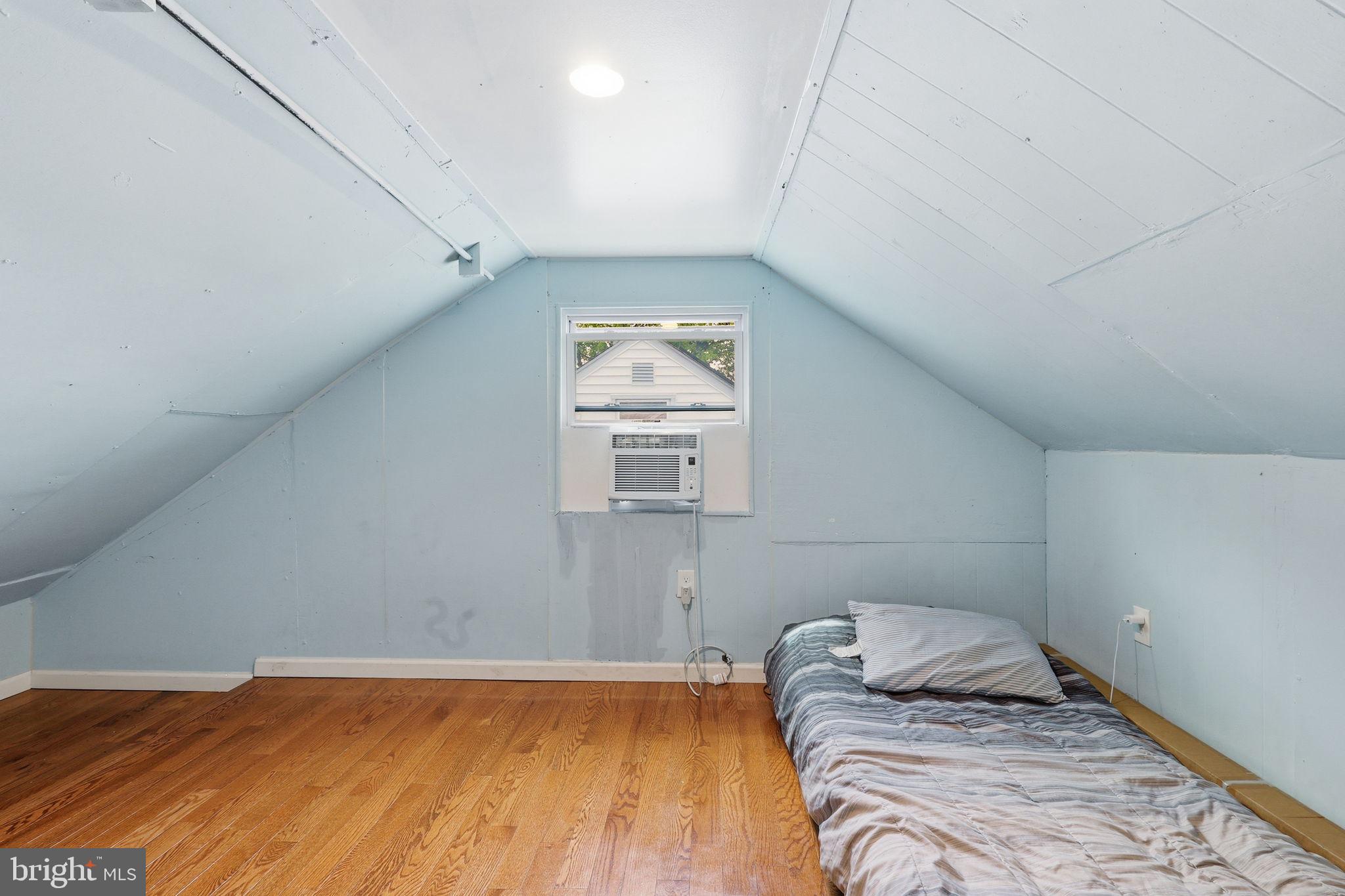 NORTH FORESTVILLE - Residential