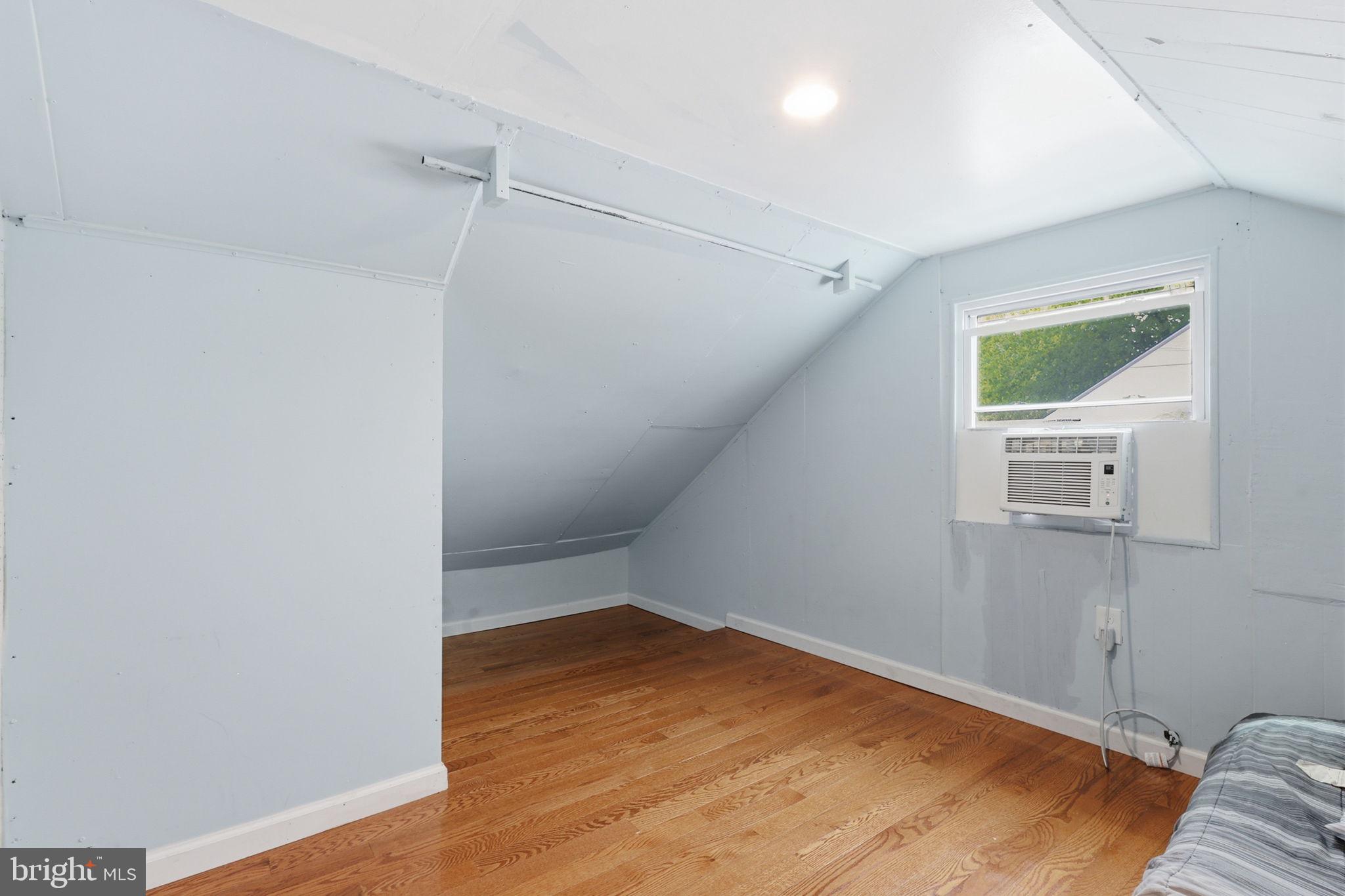 NORTH FORESTVILLE - Residential