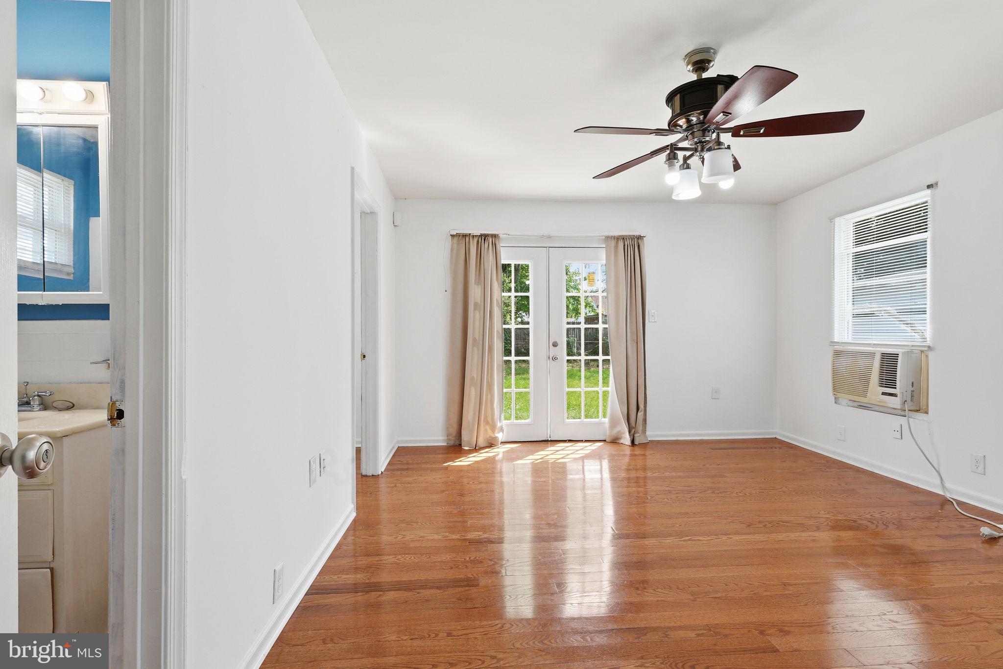 NORTH FORESTVILLE - Residential