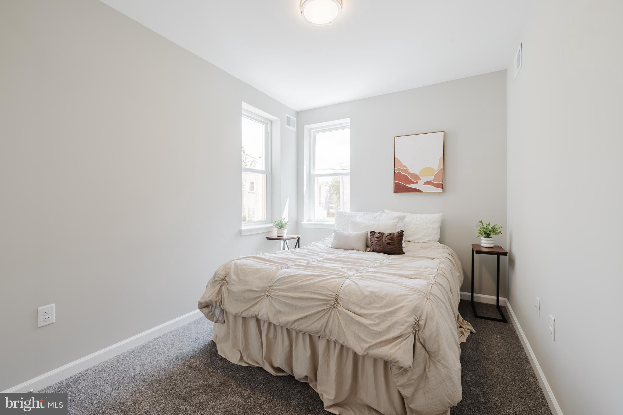 JOHNSTON SQUARE - Residential