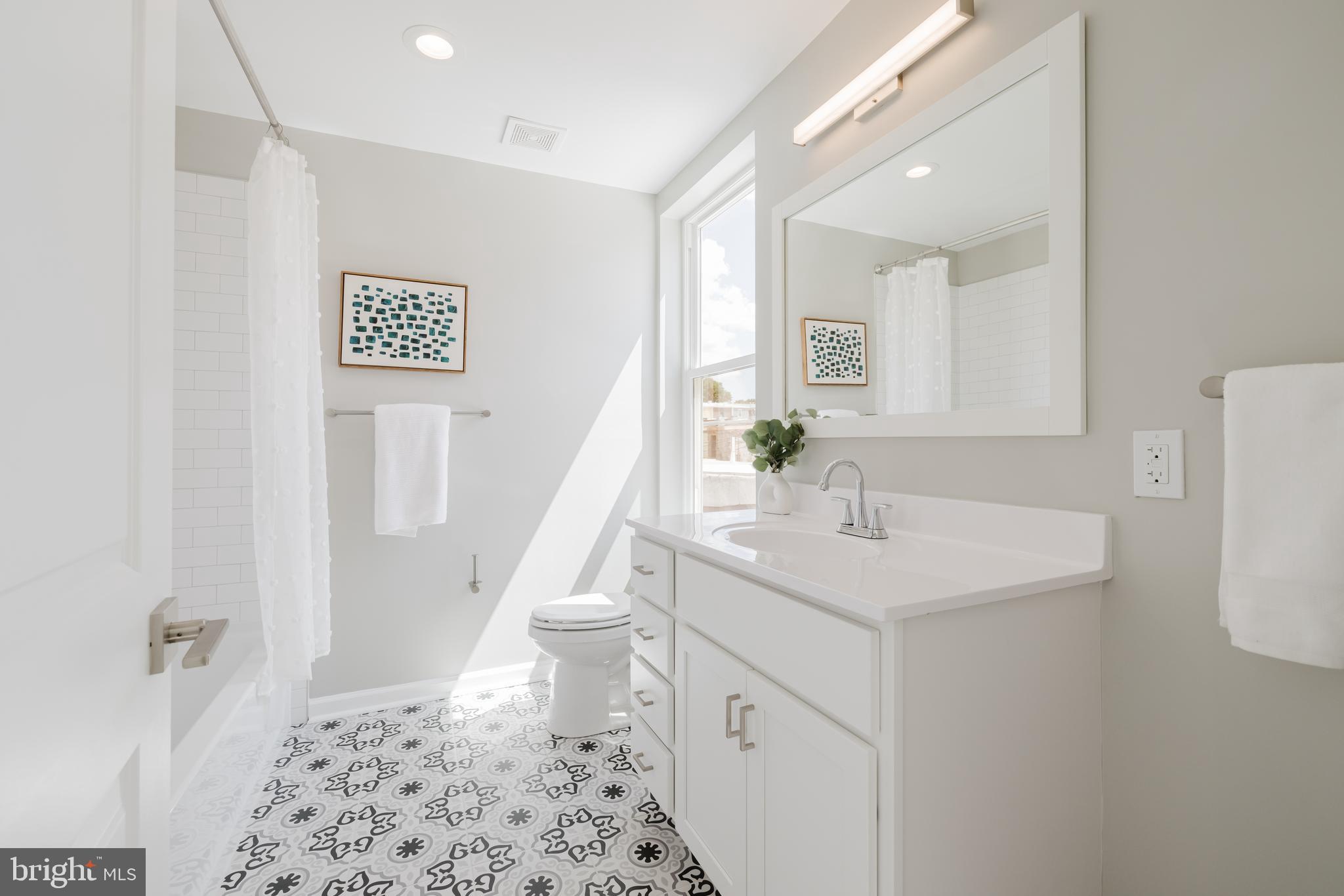 JOHNSTON SQUARE - Residential