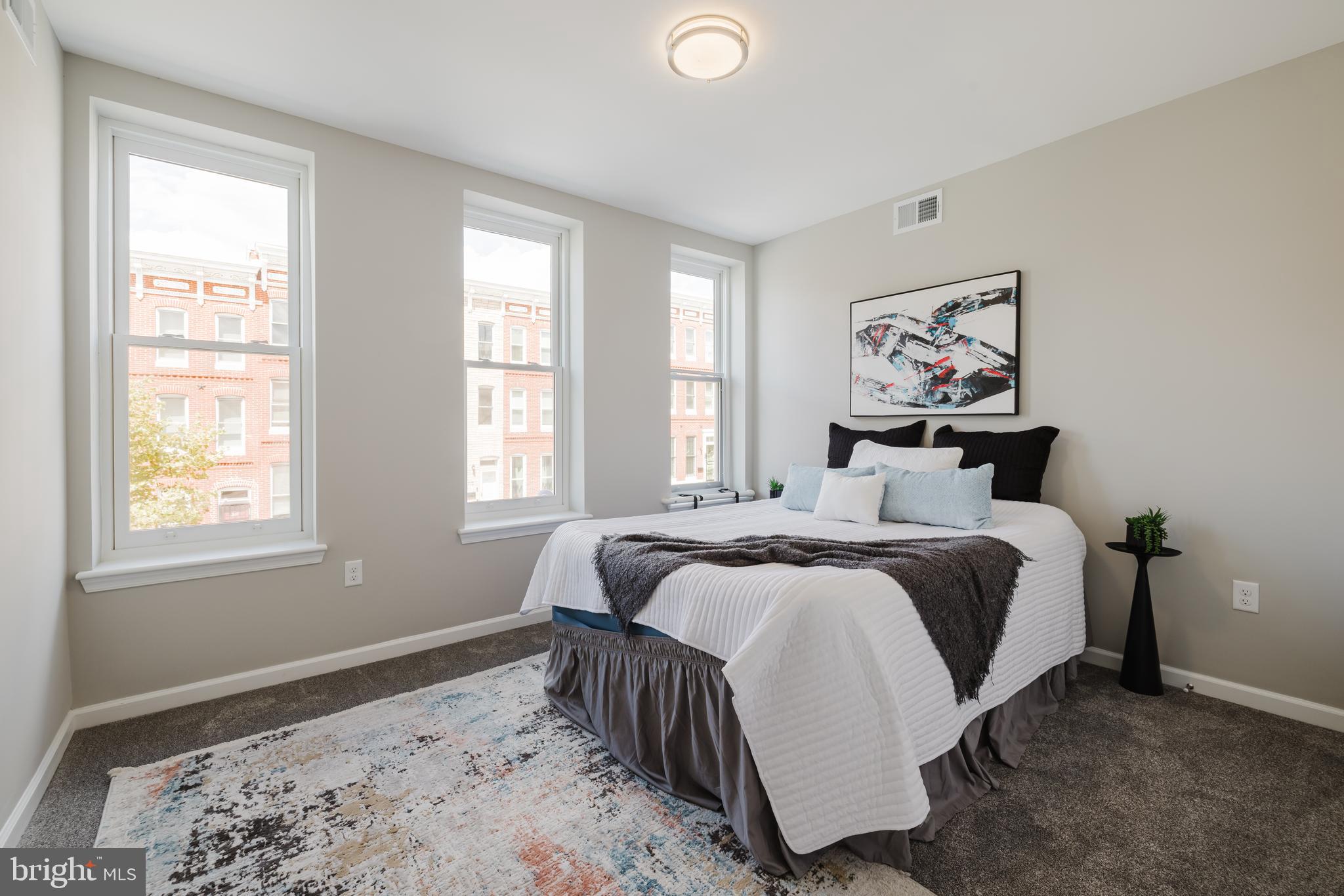 JOHNSTON SQUARE - Residential