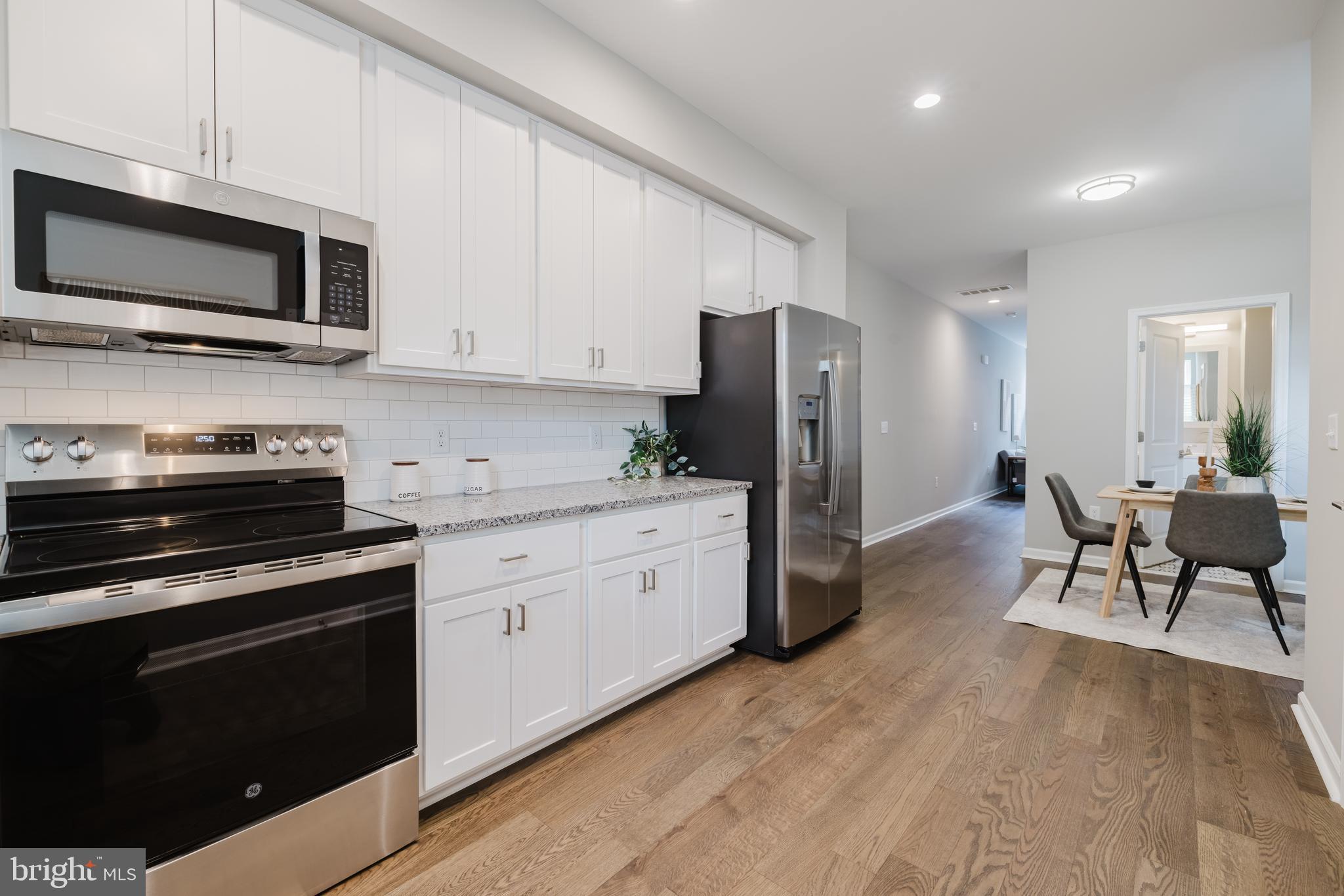 JOHNSTON SQUARE - Residential