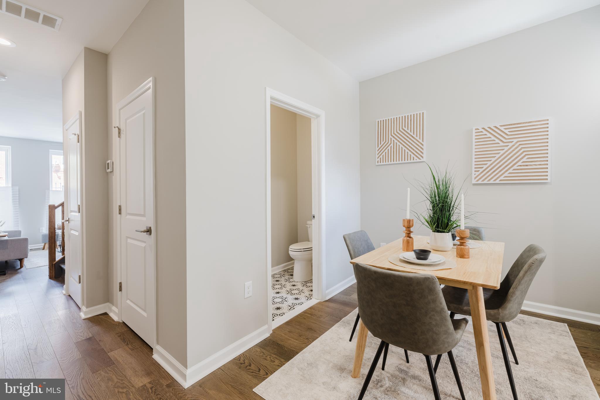 JOHNSTON SQUARE - Residential