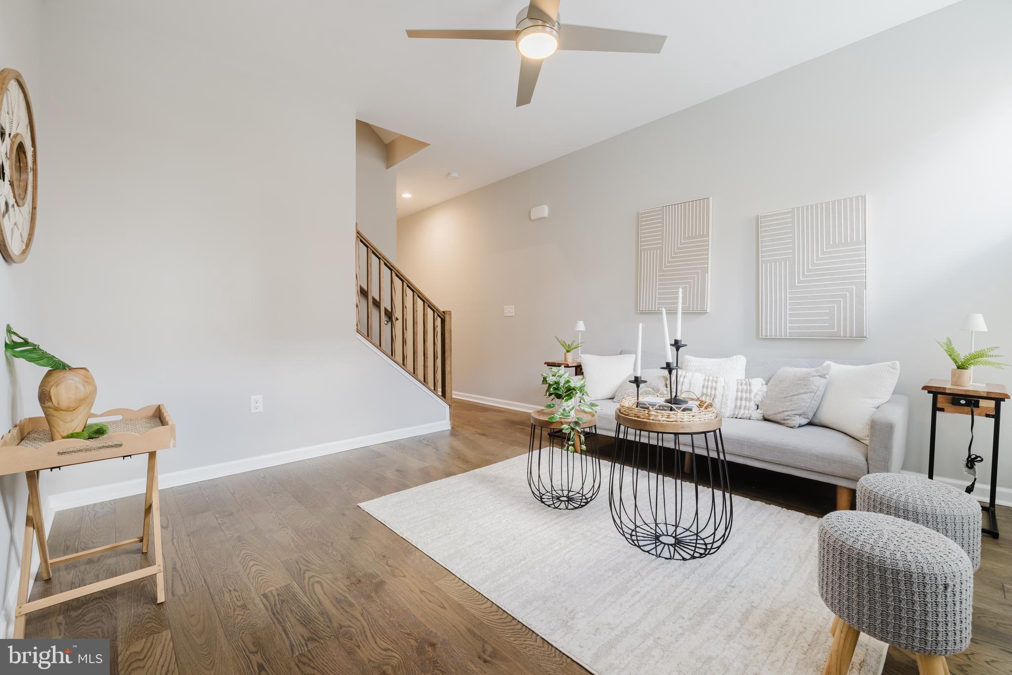JOHNSTON SQUARE - Residential