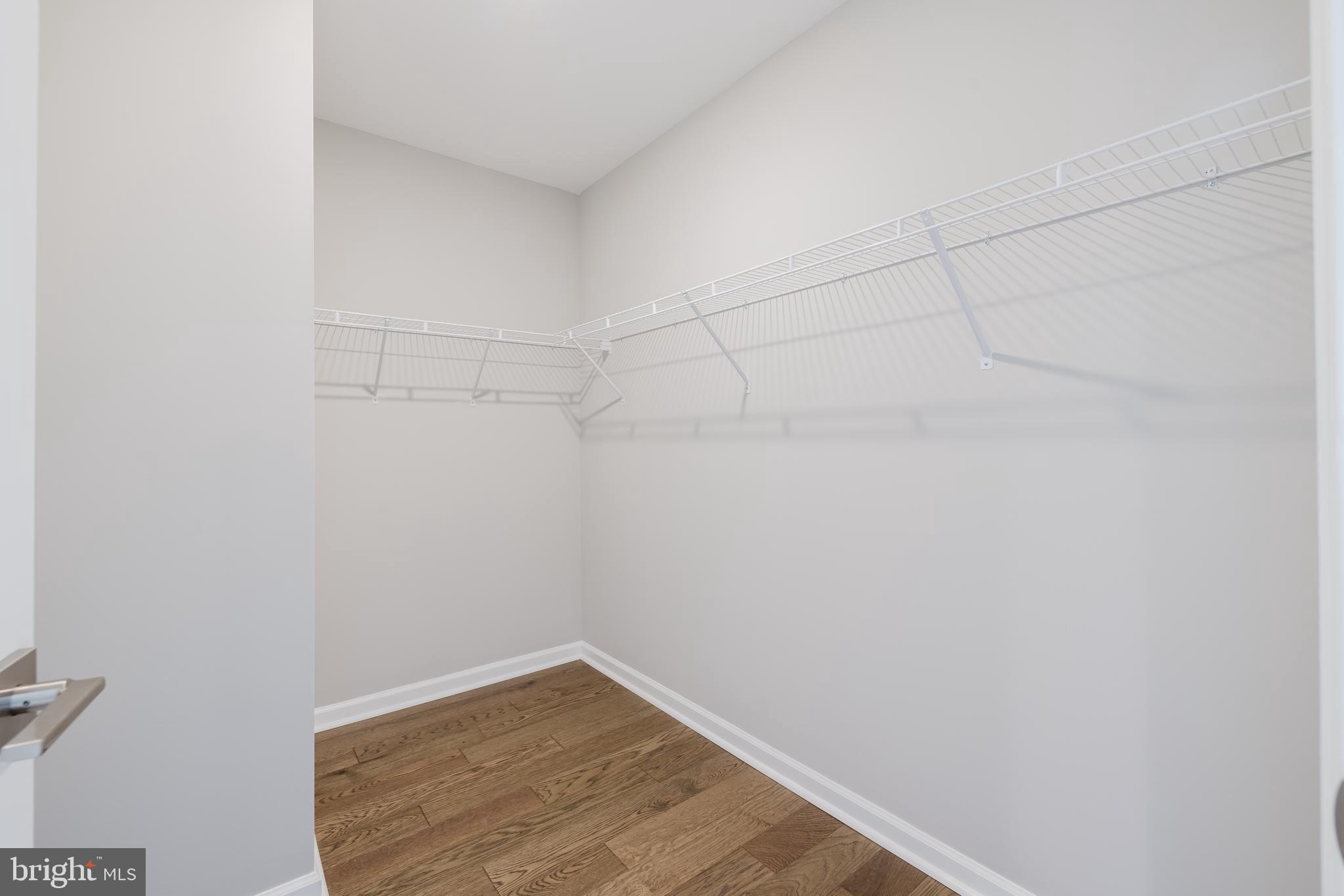 JOHNSTON SQUARE - Residential
