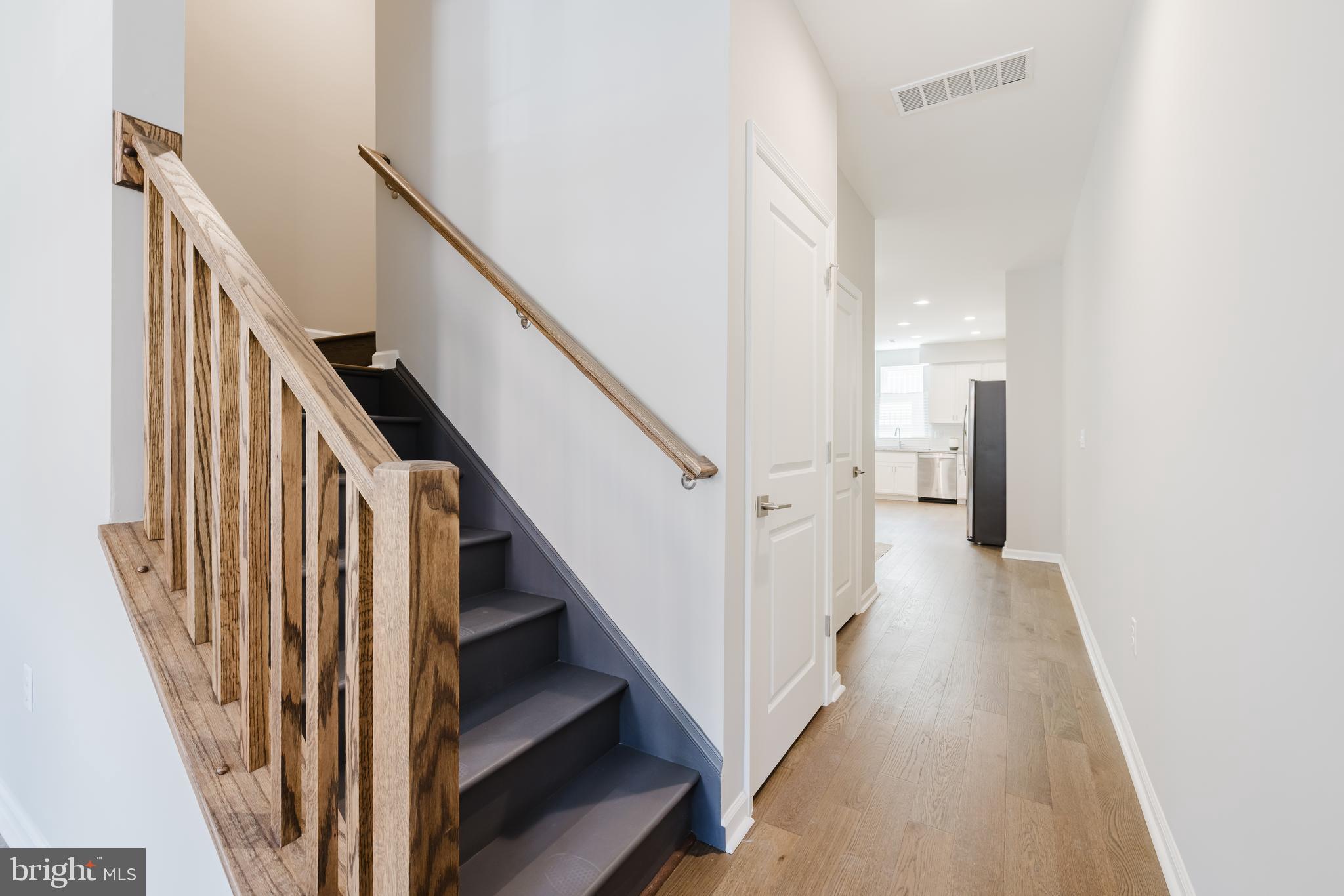 JOHNSTON SQUARE - Residential