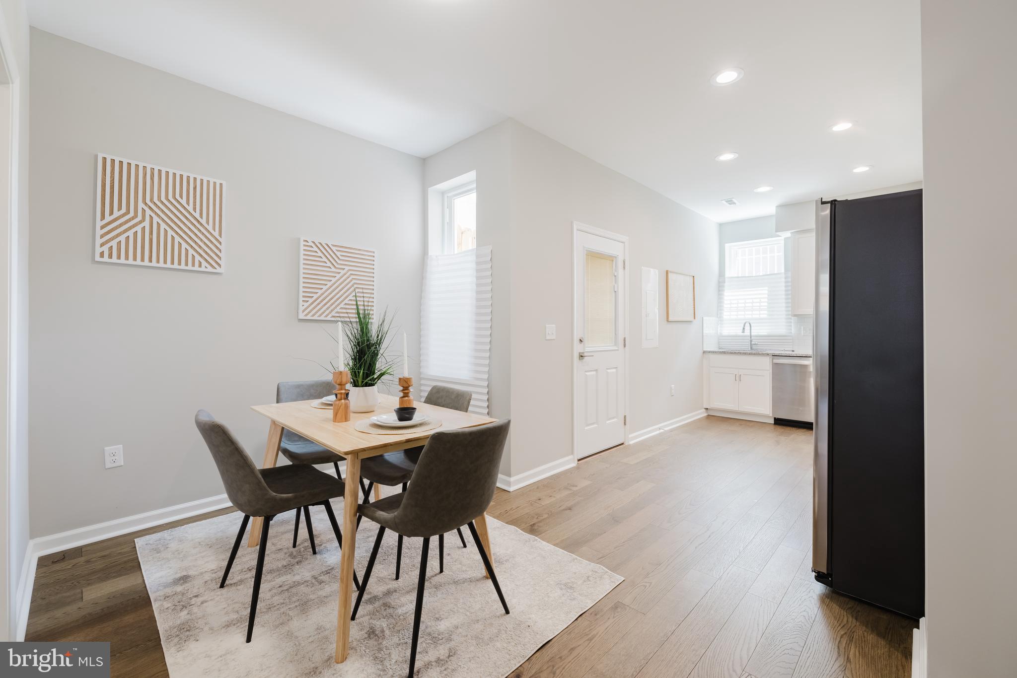 JOHNSTON SQUARE - Residential