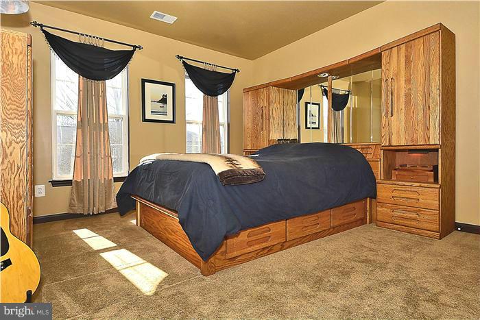 WAYSIDE VILLAGE - Residential