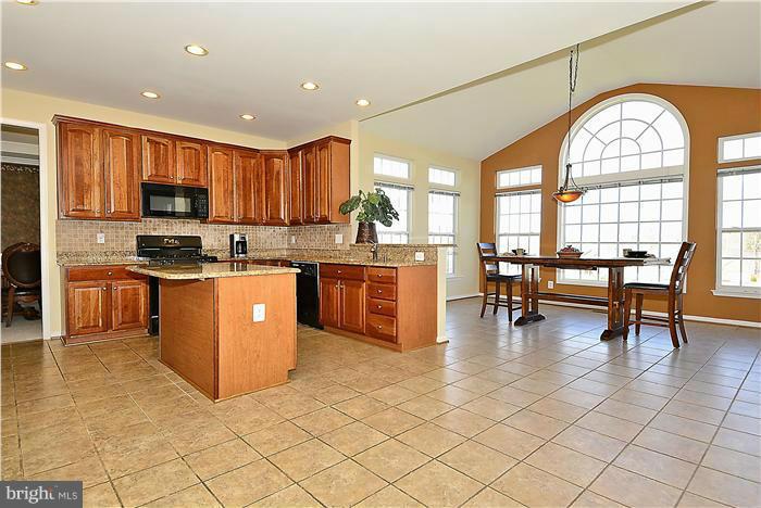 WAYSIDE VILLAGE - Residential