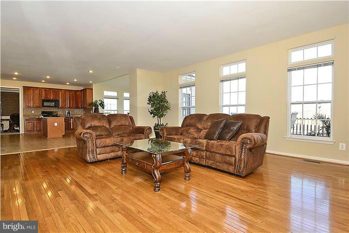 WAYSIDE VILLAGE - Residential