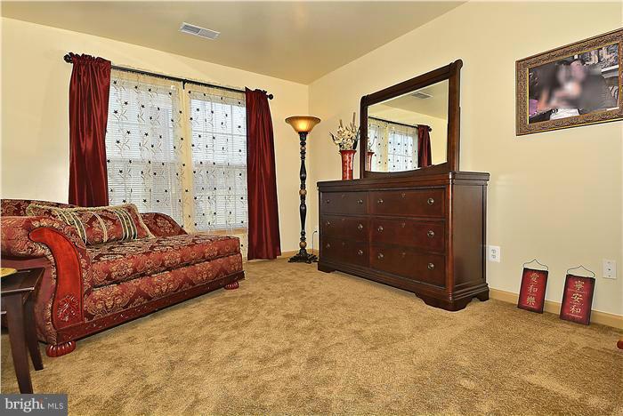 WAYSIDE VILLAGE - Residential