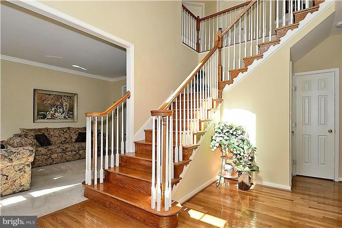 WAYSIDE VILLAGE - Residential