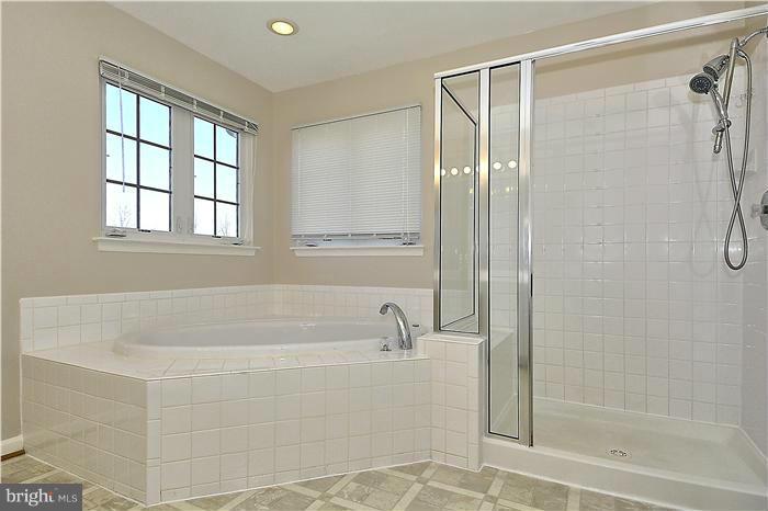 WAYSIDE VILLAGE - Residential