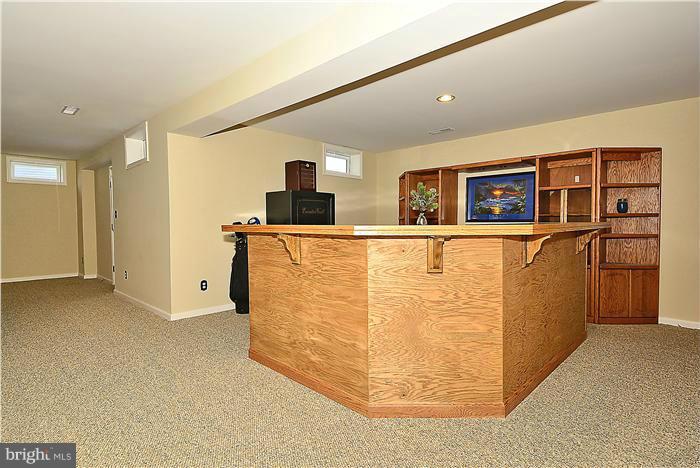 WAYSIDE VILLAGE - Residential