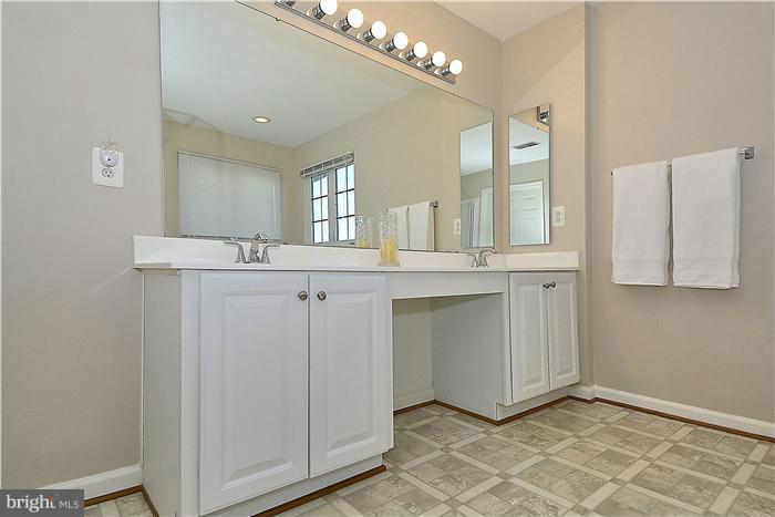 WAYSIDE VILLAGE - Residential