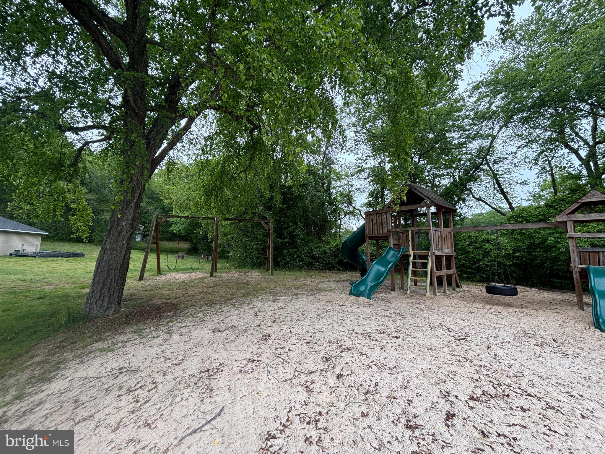 CHEASPEAKE ISLE - Residential