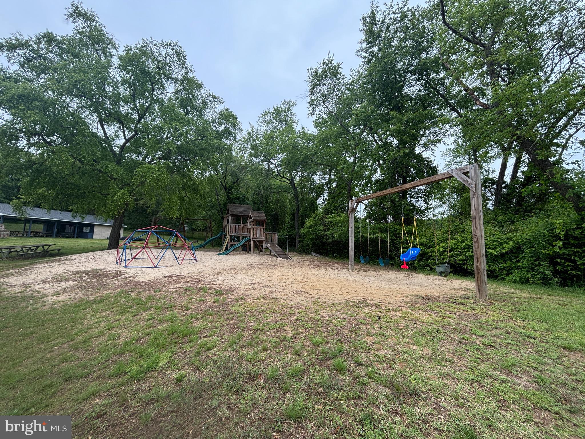 CHEASPEAKE ISLE - Residential