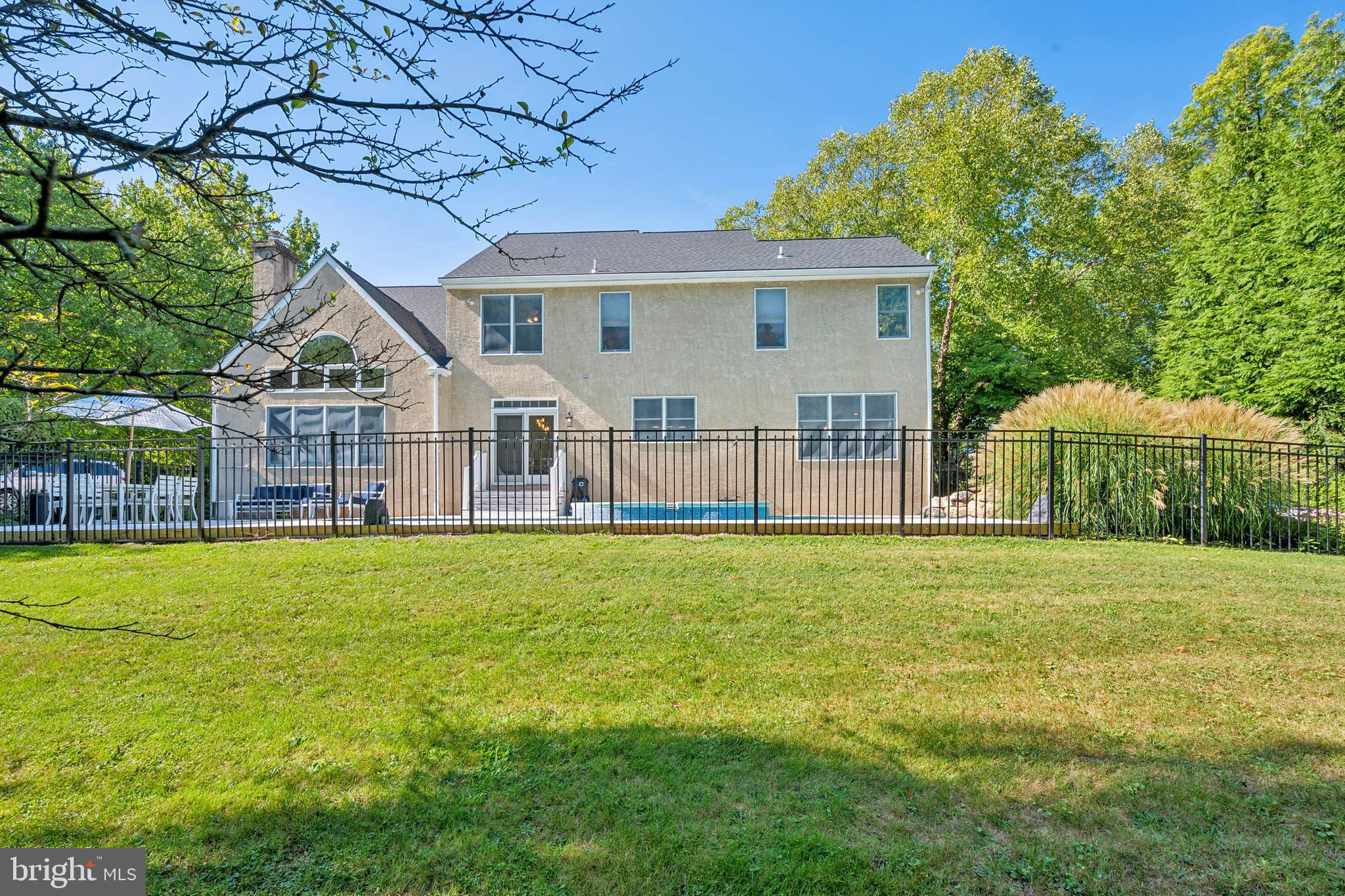 WILLITS POND - Residential