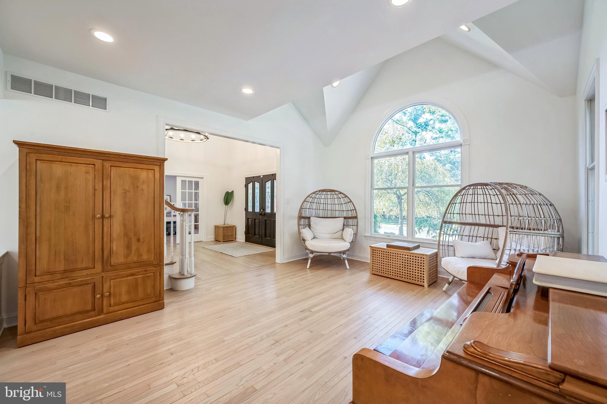 WILLITS POND - Residential