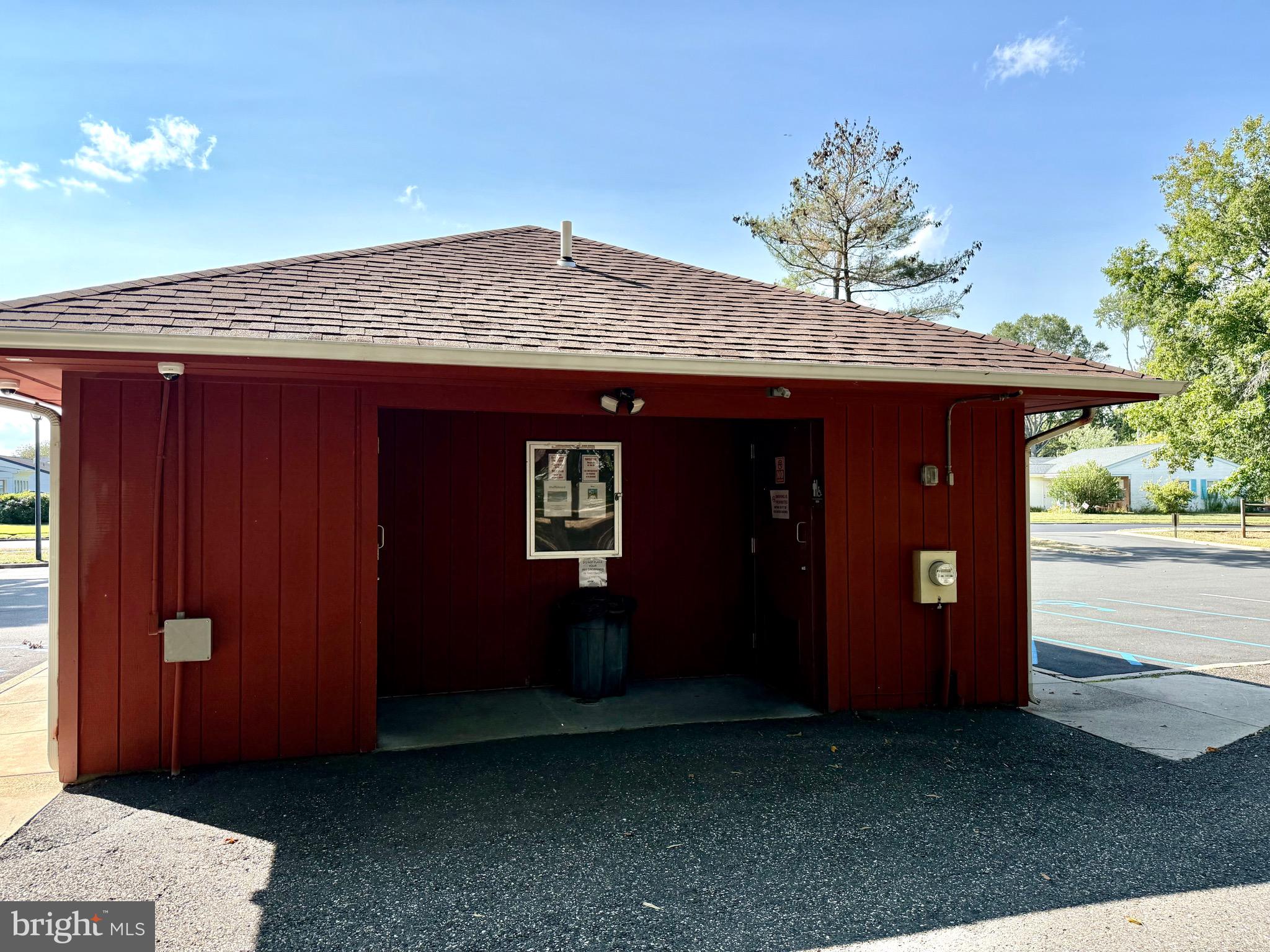 LEISURETOWNE - Residential