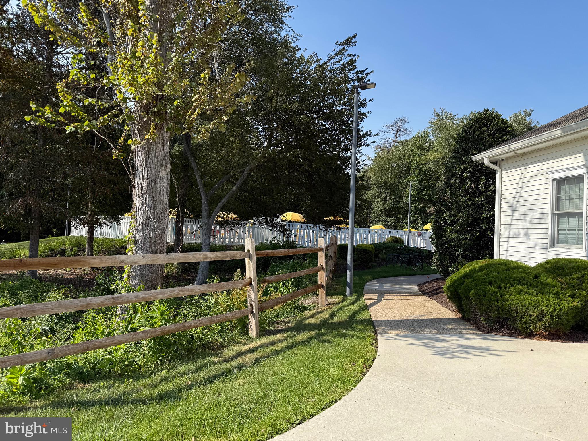 LEISURETOWNE - Residential