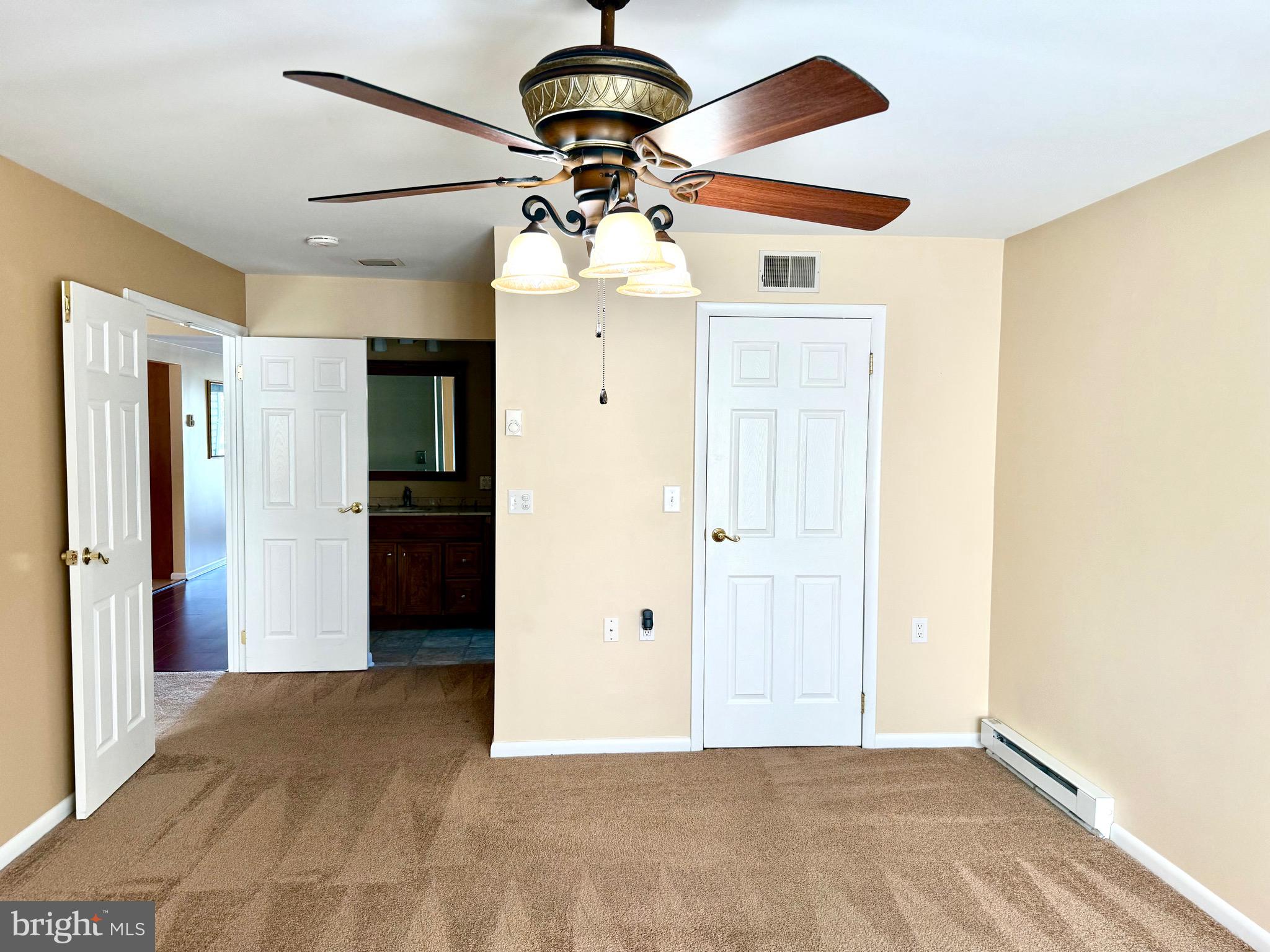 LEISURETOWNE - Residential