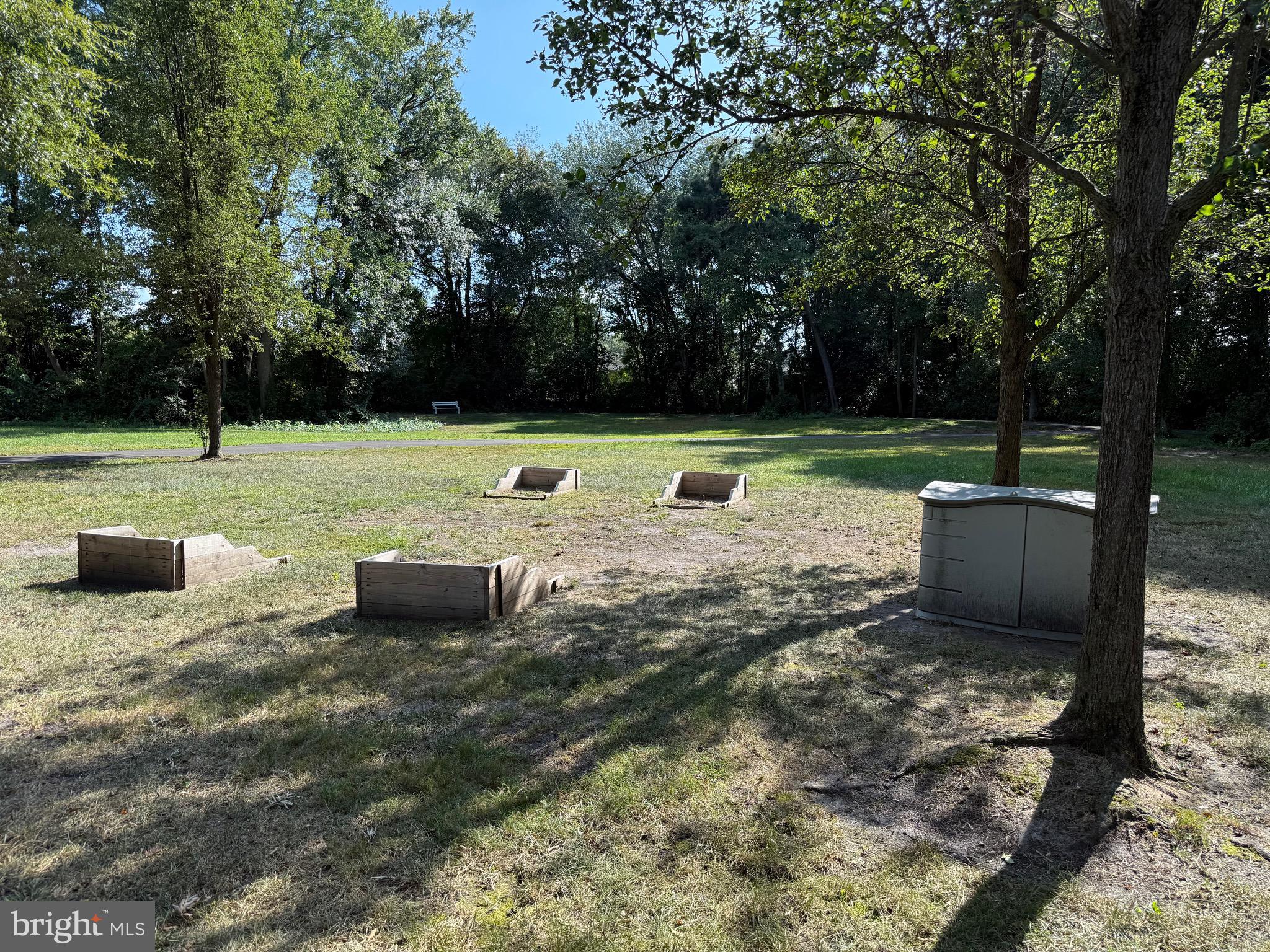 LEISURETOWNE - Residential