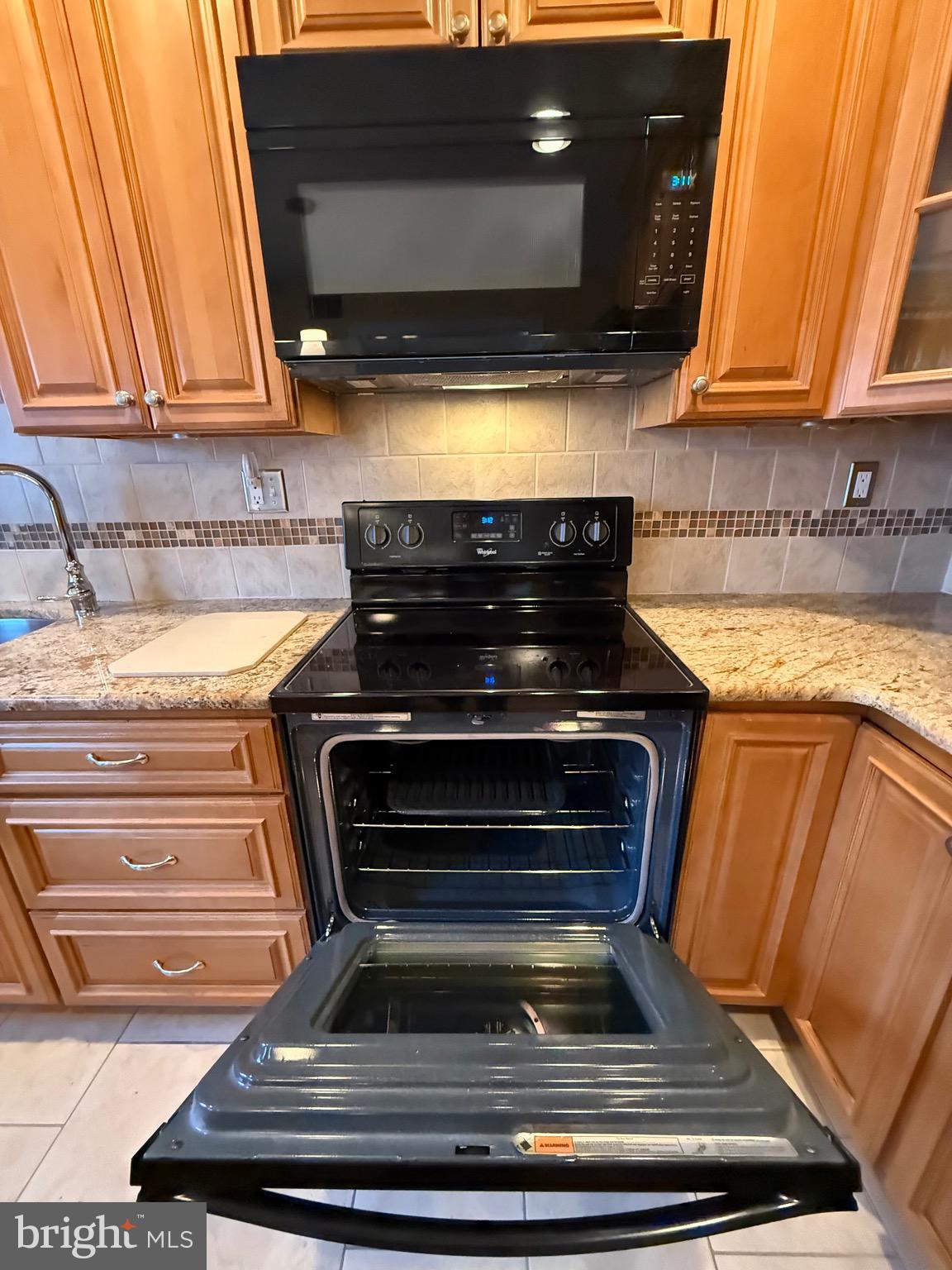 LEISURETOWNE - Residential