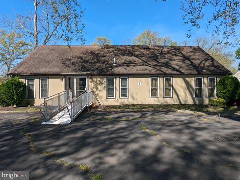 Photo of 16 Reeves Avenue, HAMILTON, NJ 08610 (MLS # NJME2064744)
