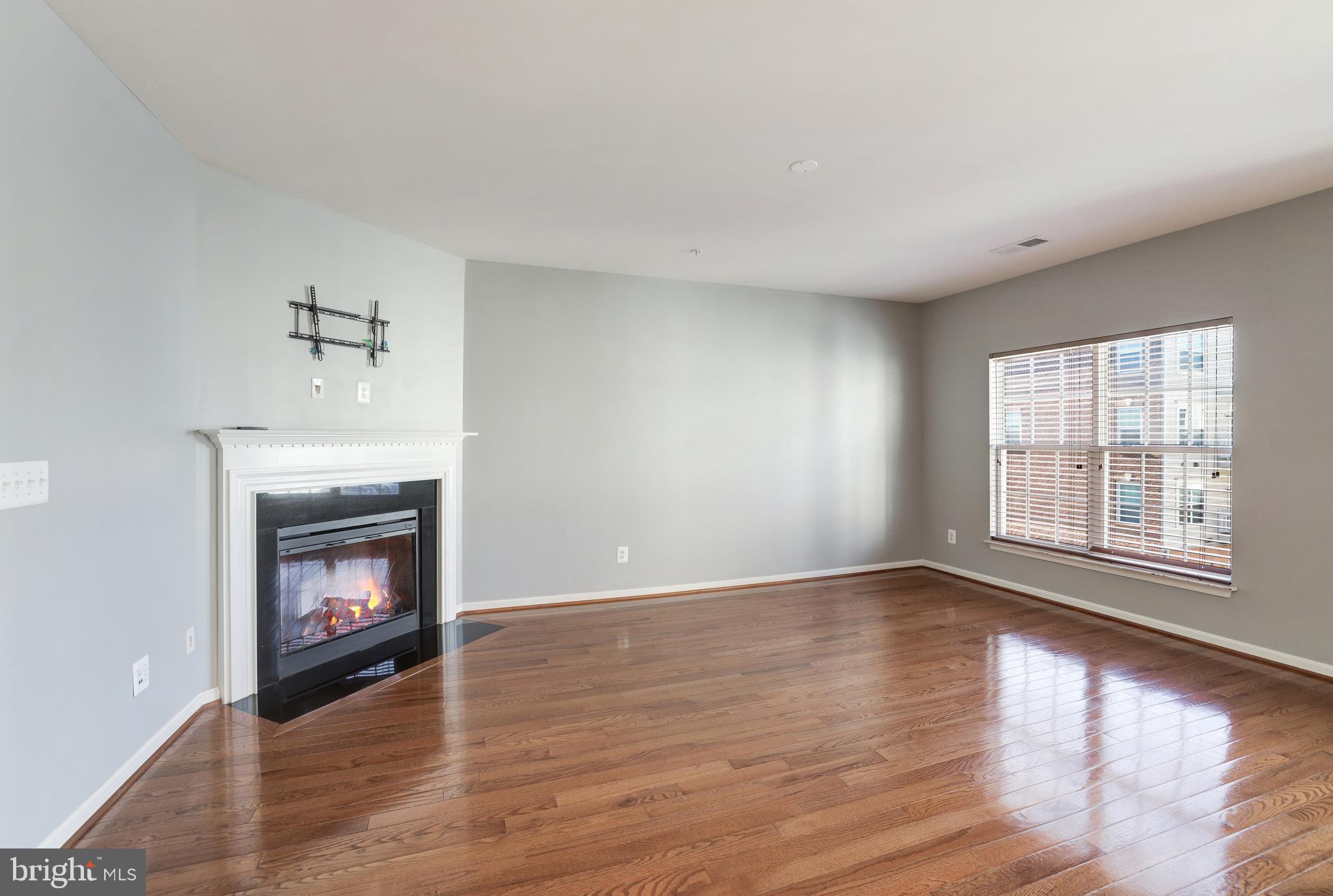 RESIDENCES AT BRAMBLETON - Residential Lease