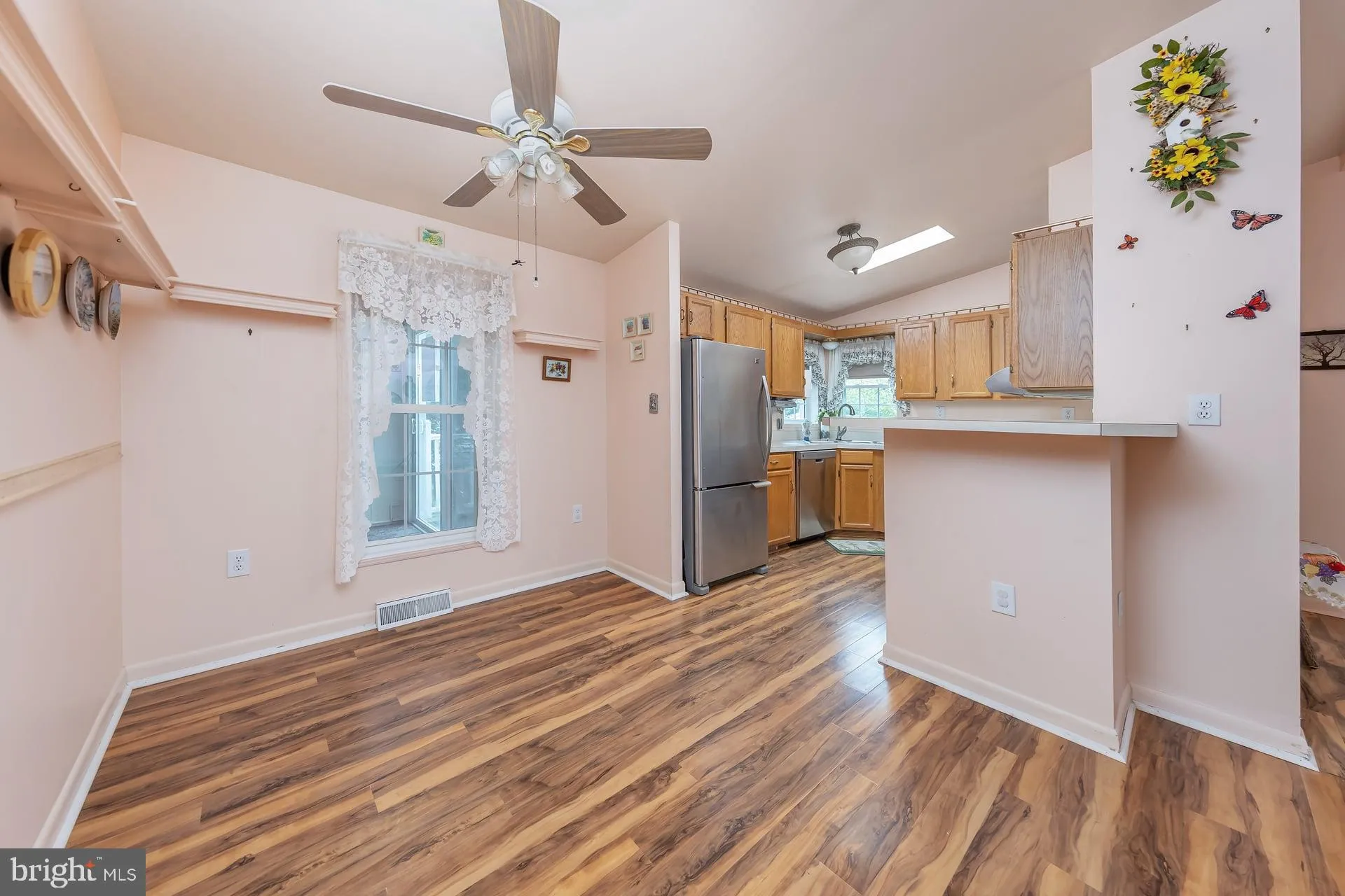 Sicklerville, New Jersey 08081, United States, 2 Bedrooms Bedrooms, ,2 BathroomsBathrooms,Residential,Active,217911