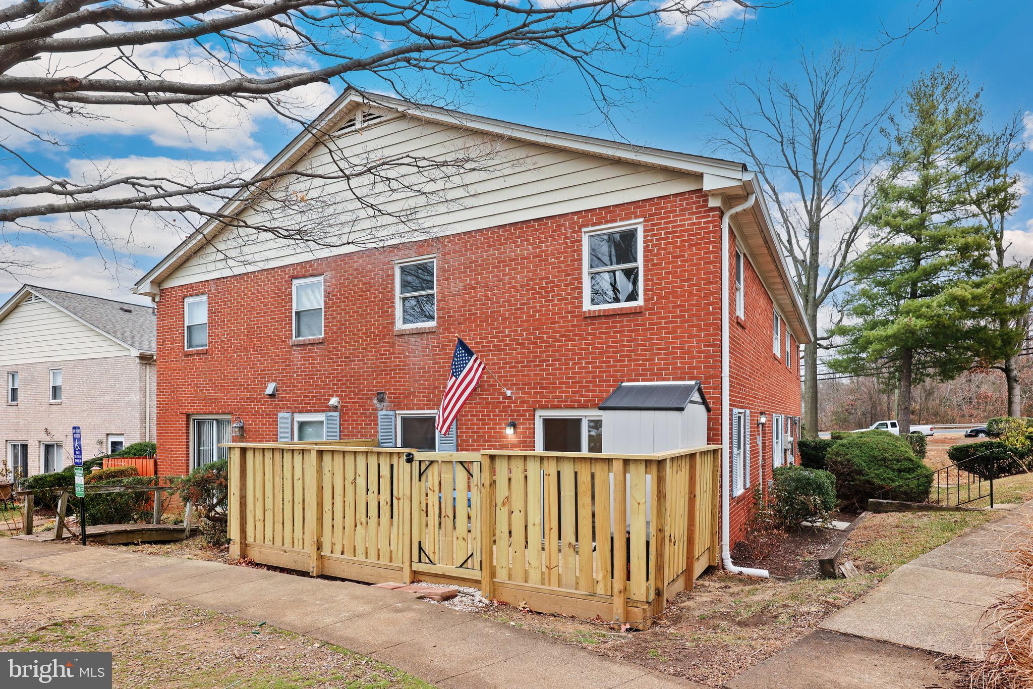 TERRACE TOWNE HOMES OF GUNSTON - Residential