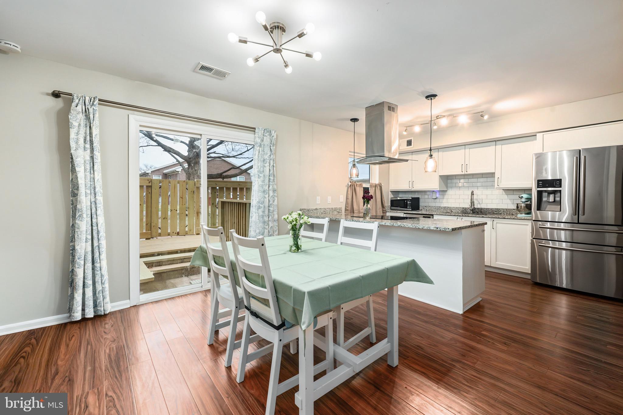 TERRACE TOWNE HOMES OF GUNSTON - Residential