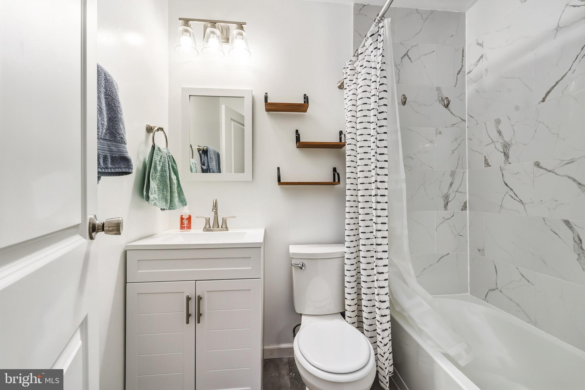 TERRACE TOWNE HOMES OF GUNSTON - Residential