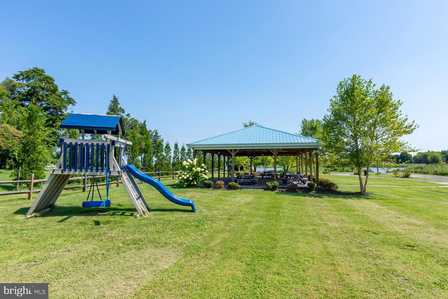 BAY CITY - Residential