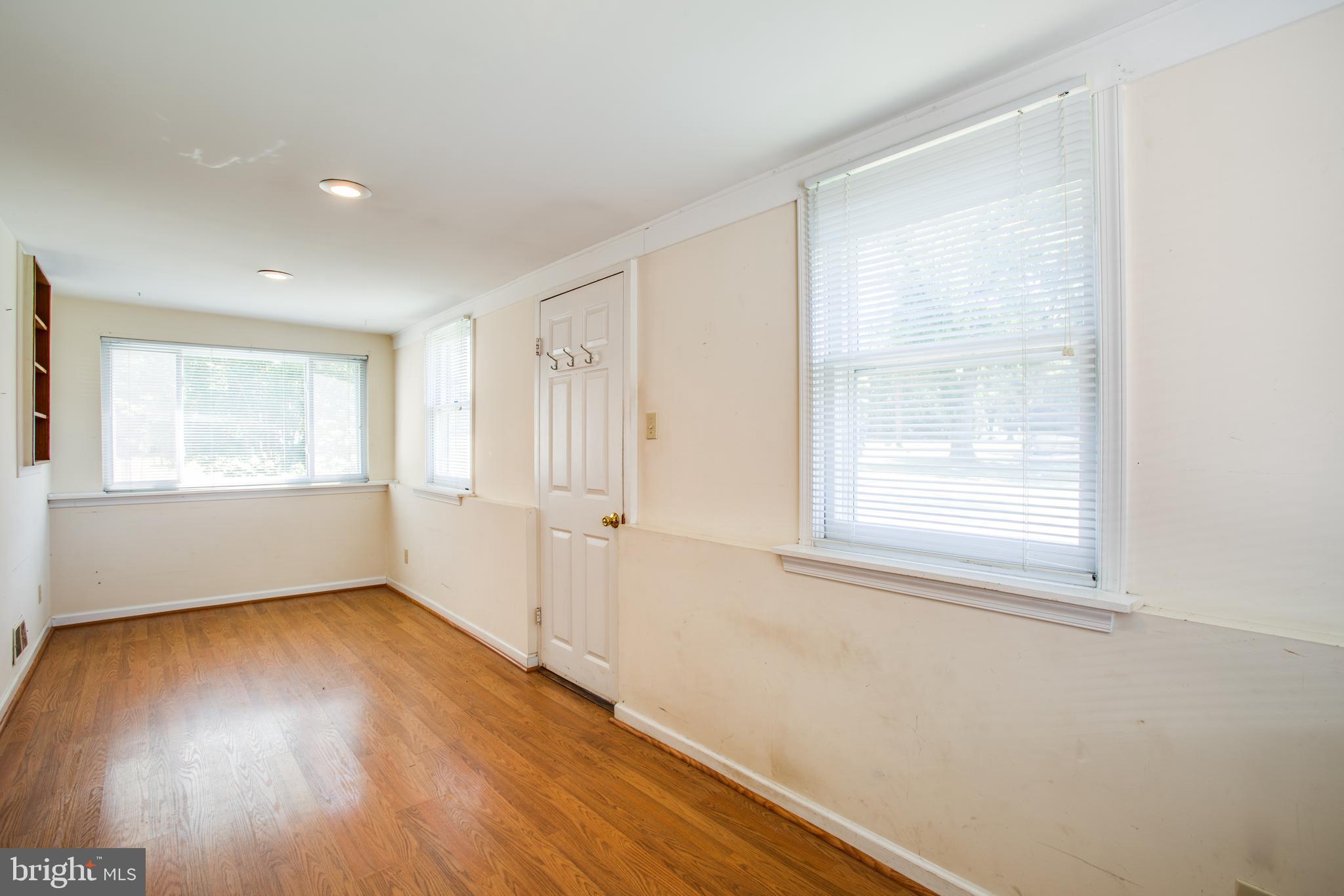 FAIRVIEW  BEACH - Residential