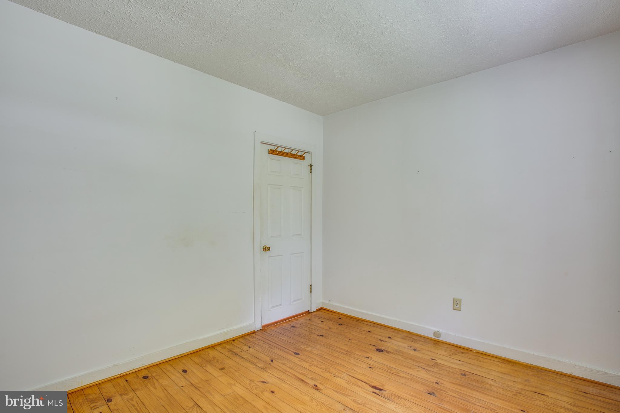 FAIRVIEW  BEACH - Residential