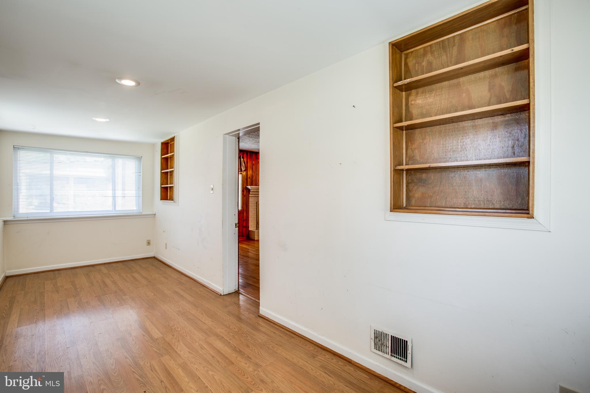 FAIRVIEW  BEACH - Residential