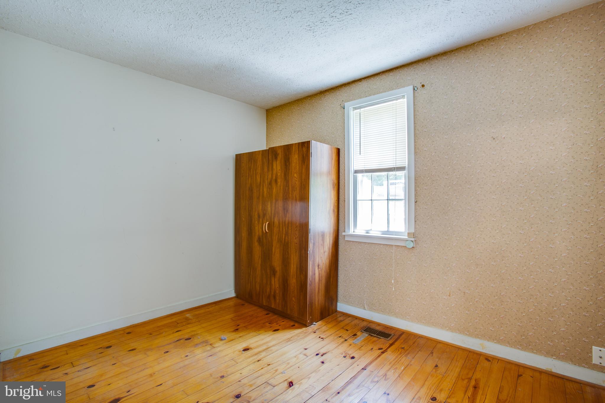 FAIRVIEW  BEACH - Residential