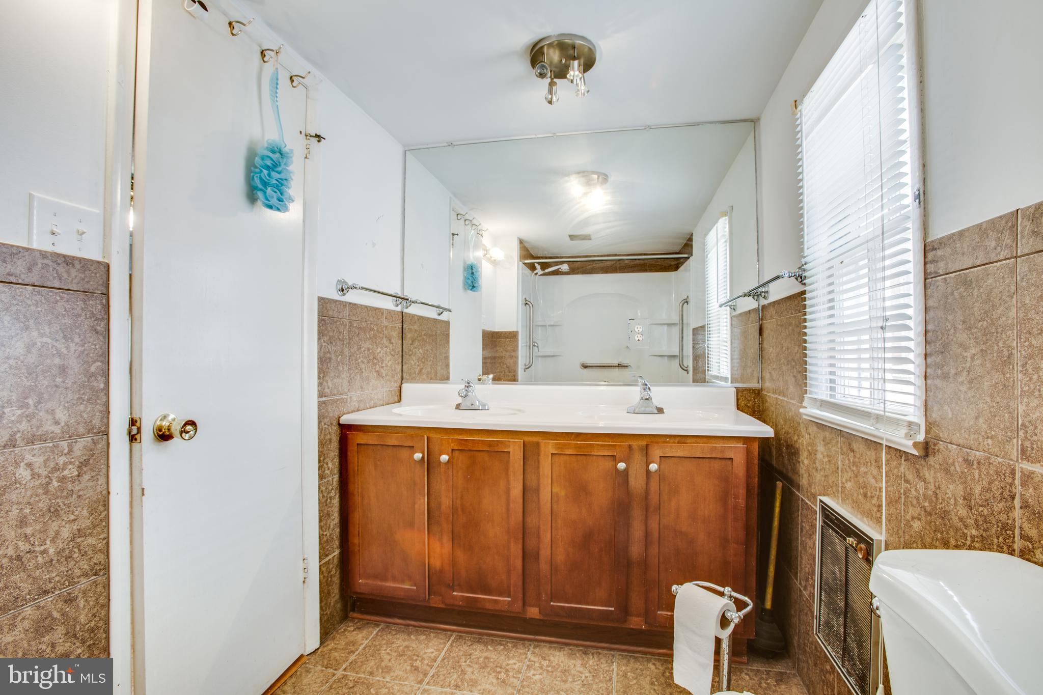 FAIRVIEW  BEACH - Residential