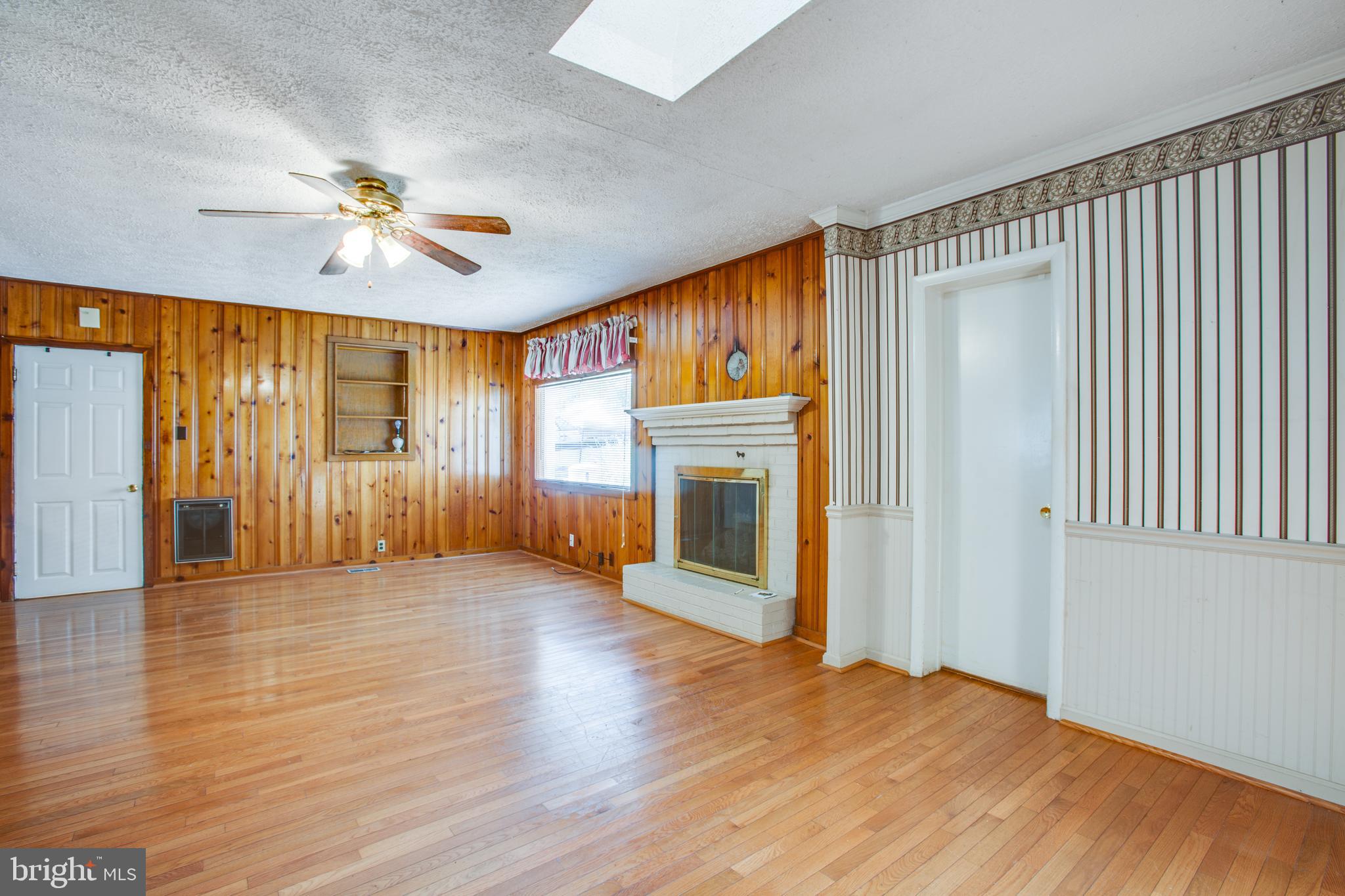 FAIRVIEW  BEACH - Residential