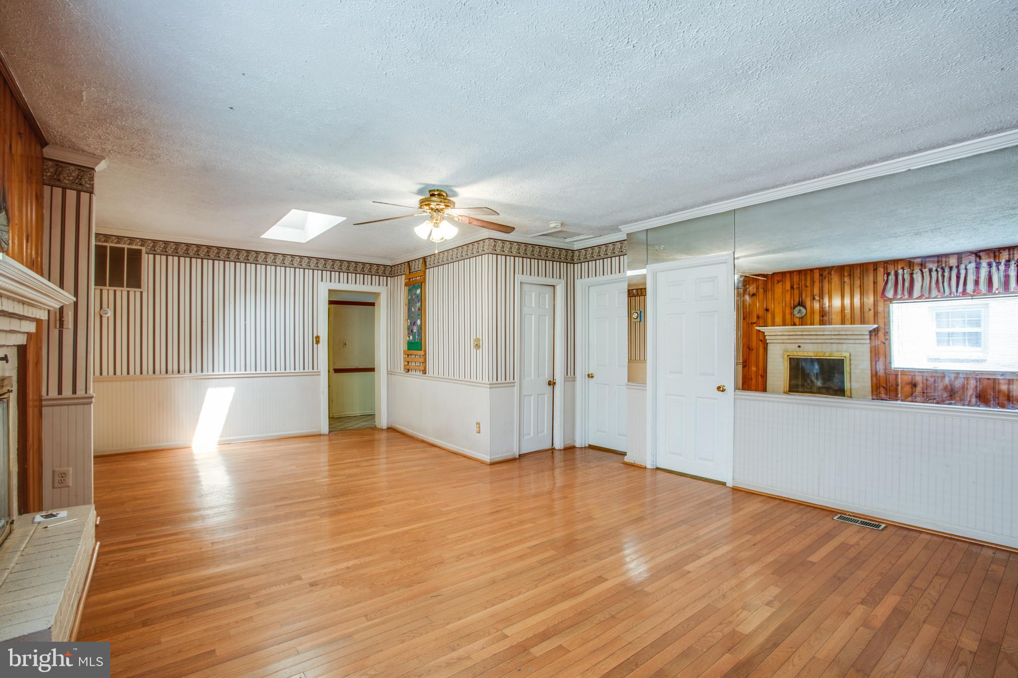 FAIRVIEW  BEACH - Residential