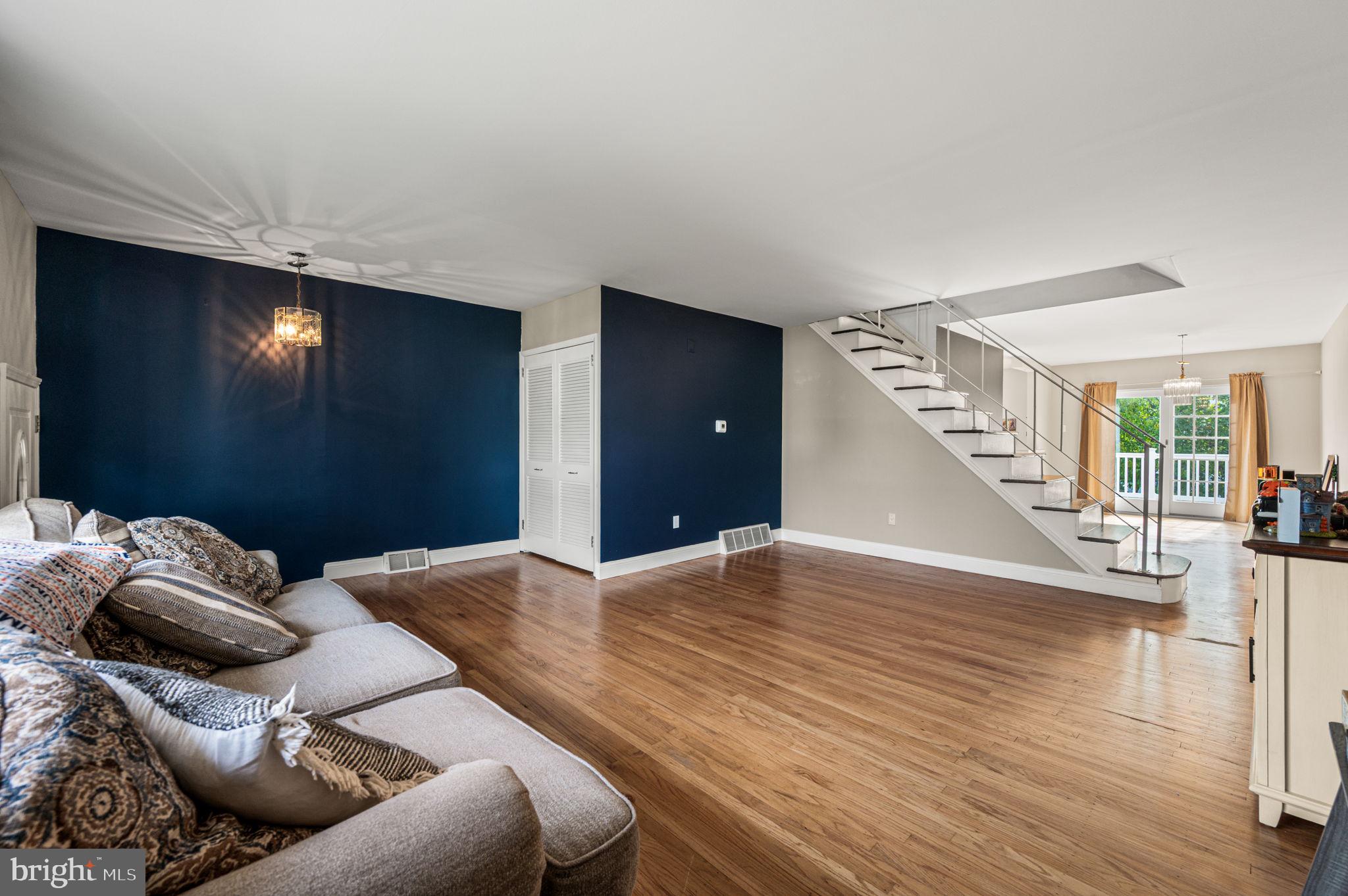 13043 WORTHINGTON ROAD
