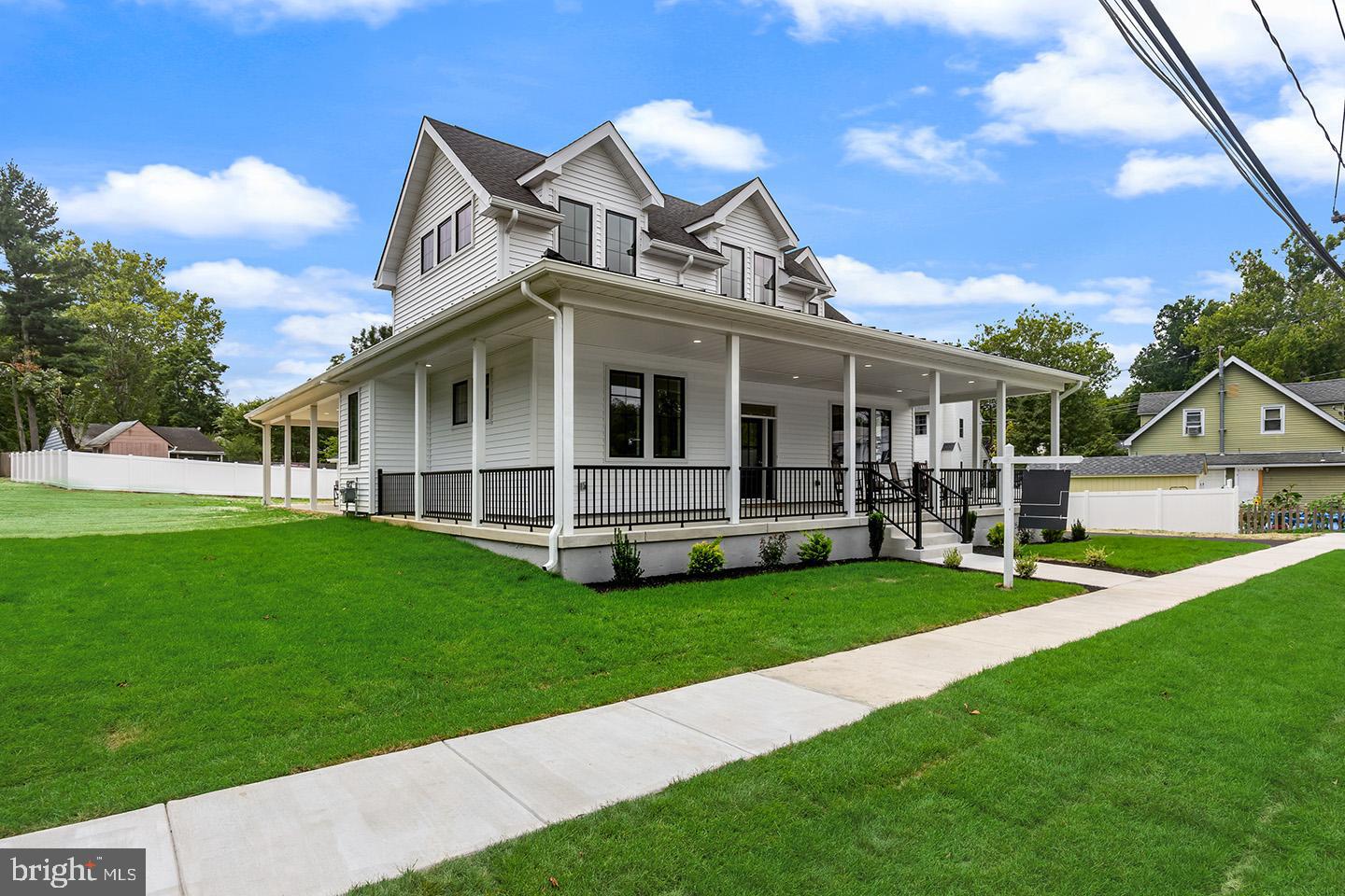 6 CHAPEL AVENUE